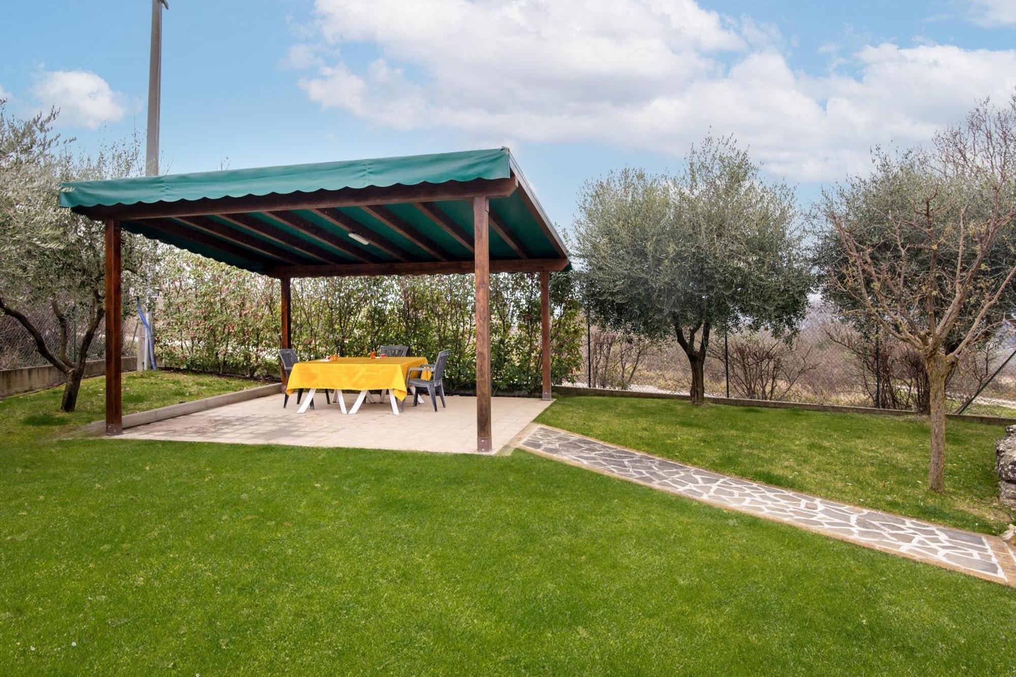 Casavacanzelemore - Casa Zoe Valfabbrica Exterior photo